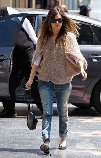 矮个明星街拍,时尚穿搭解析